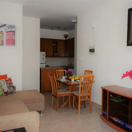 Apartmán Cozy 2x Bedroom In Heart Of Ayia Napa